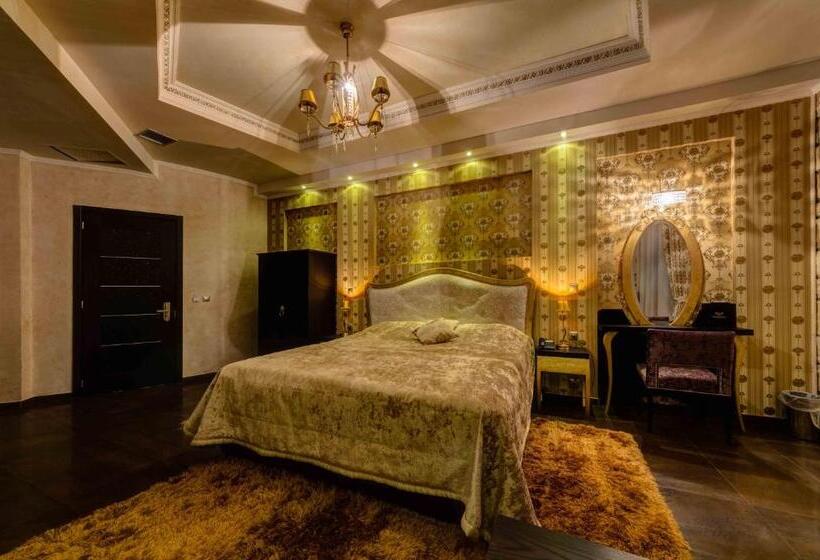 Chateau Rond Boutique Hotel & Spa