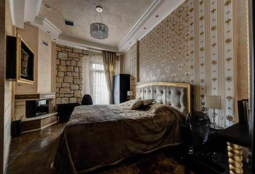 Chateau Rond Boutique Hotel & Spa