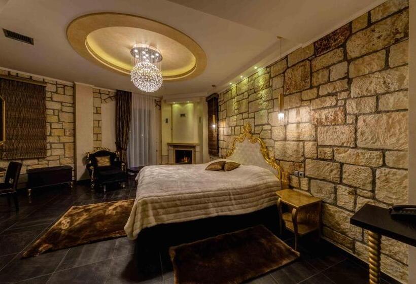 Chateau Rond Boutique Hotel & Spa