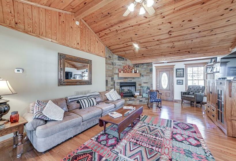 Clarksville Home W/ Porch & Fishing Pond Access!