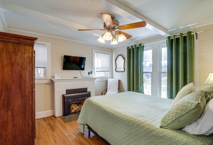 Classic Vilas Home ~ 9 Mi To Downtown Boone