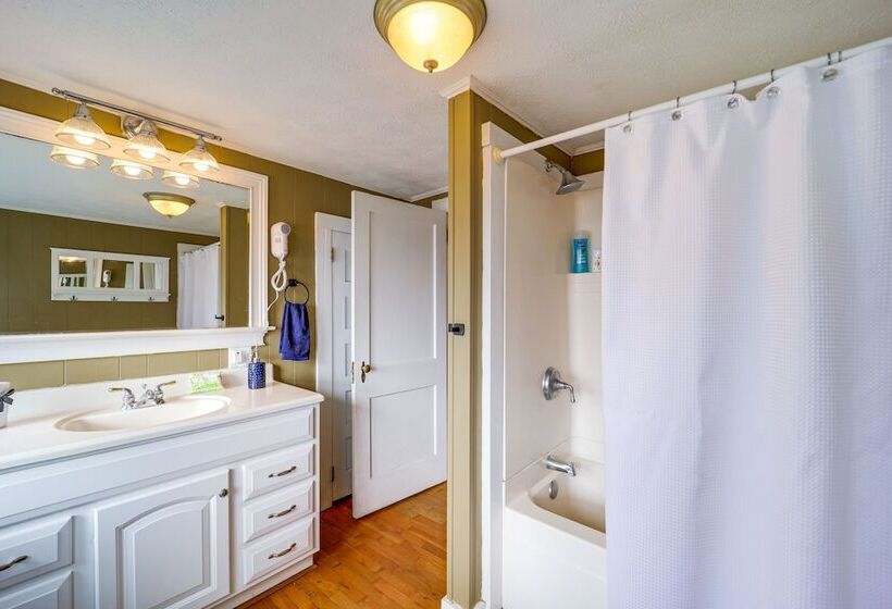 Classic Vilas Home ~ 9 Mi To Downtown Boone