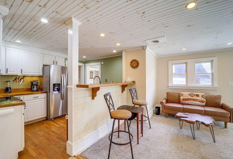 Classic Vilas Home ~ 9 Mi To Downtown Boone