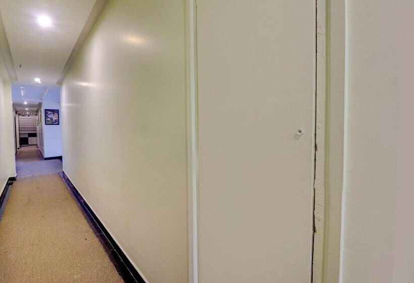 Fabhotel Club Junction