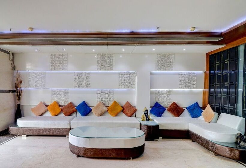 Fabhotel Club Junction