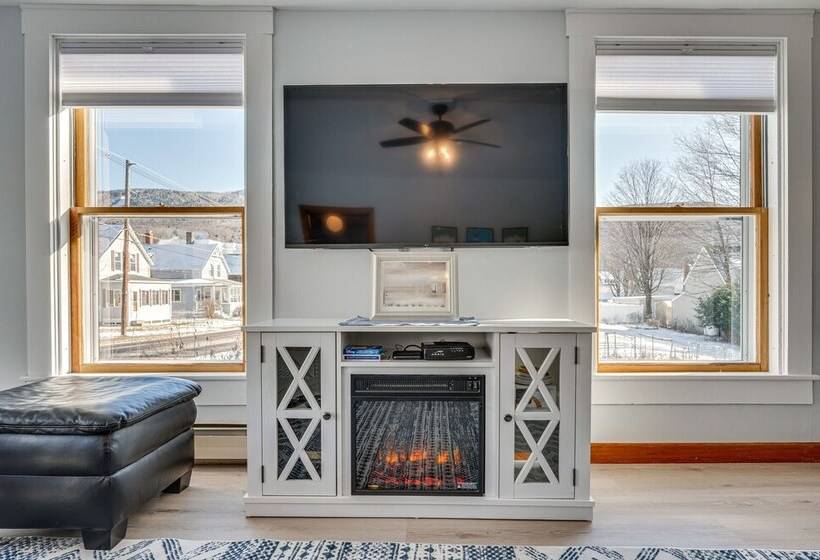 Comfortable Lincoln Home: Walk To Main Street!