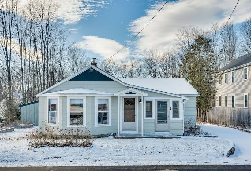 Comfortable Lincoln Home: Walk To Main Street!