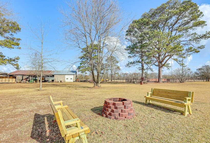 Countryside Marion Retreat Near Fishing & Trails!