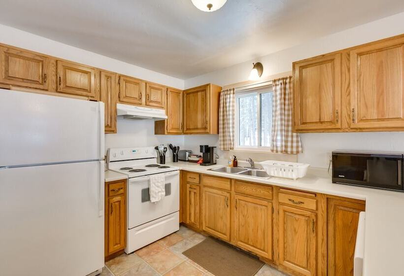 Cozy Angel Fire Cabin W/ Wood Burning Stove!