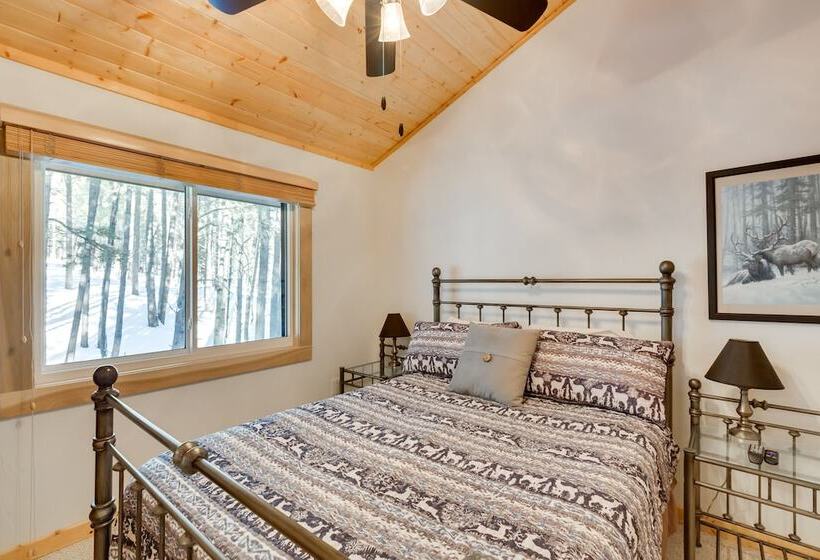 Cozy Angel Fire Cabin W/ Wood Burning Stove!