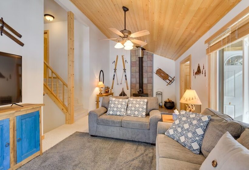 Cozy Angel Fire Cabin W/ Wood Burning Stove!