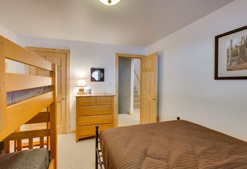 Cozy Angel Fire Cabin W/ Wood Burning Stove!