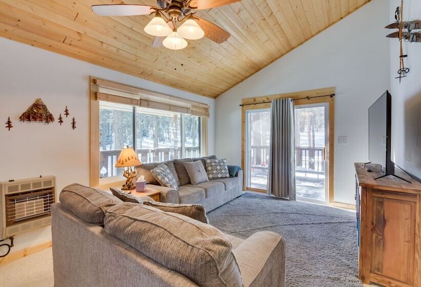 Cozy Angel Fire Cabin W/ Wood Burning Stove!