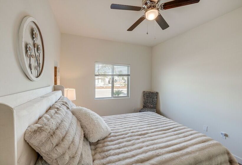 Dog Friendly Home Near Golfing In Bakersfield!