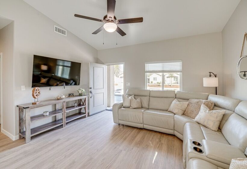 Dog Friendly Home Near Golfing In Bakersfield!