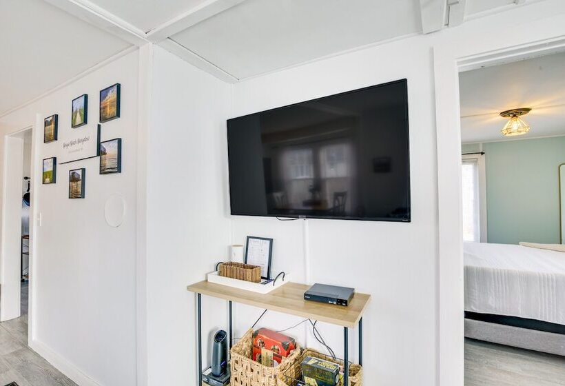 Dog Friendly Old Orchard Beach Home < 1 Mi To Pier