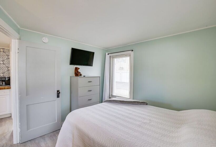 Dog Friendly Old Orchard Beach Home < 1 Mi To Pier