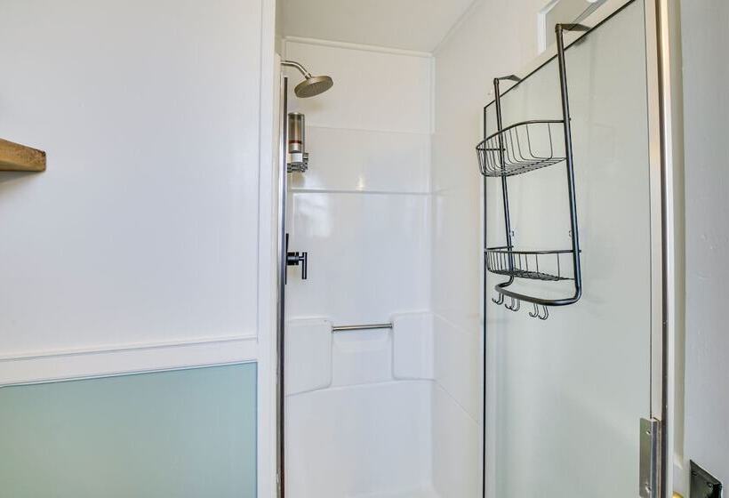 Dog Friendly Old Orchard Beach Home < 1 Mi To Pier