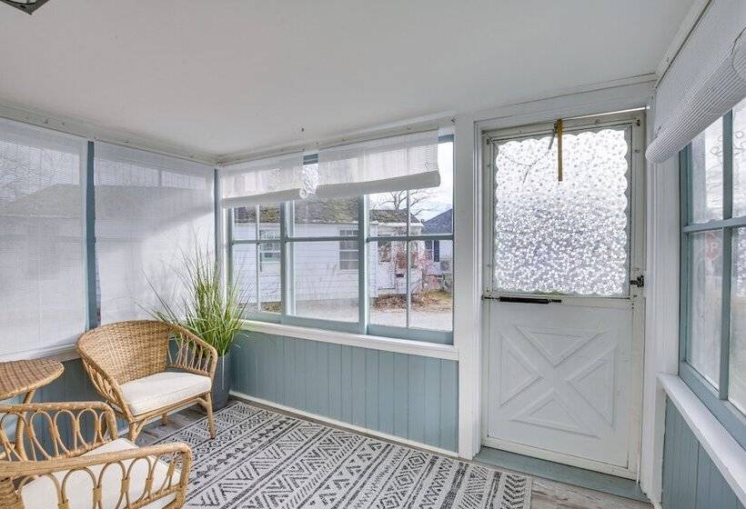 Dog Friendly Old Orchard Beach Home < 1 Mi To Pier