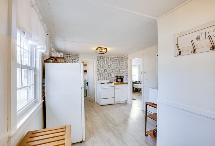 Dog Friendly Old Orchard Beach Home < 1 Mi To Pier