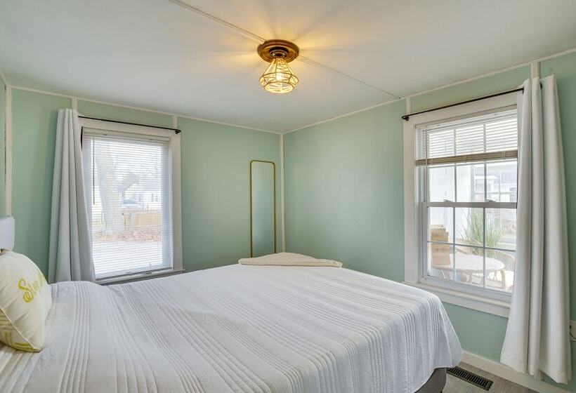 Dog Friendly Old Orchard Beach Home < 1 Mi To Pier