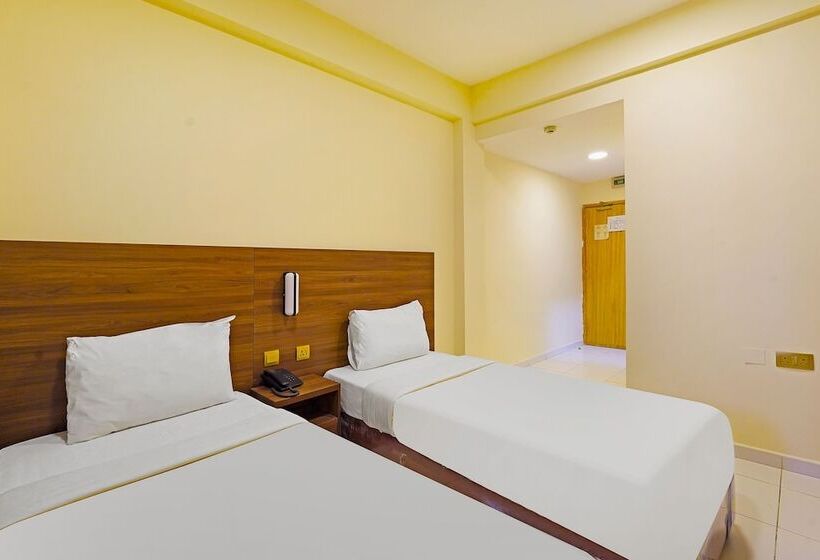 Emirates Hotel	By Oyo