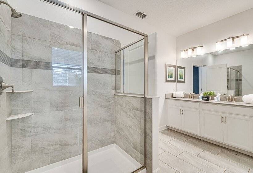 Disney Getaway W/ Game Room & Home Theater!