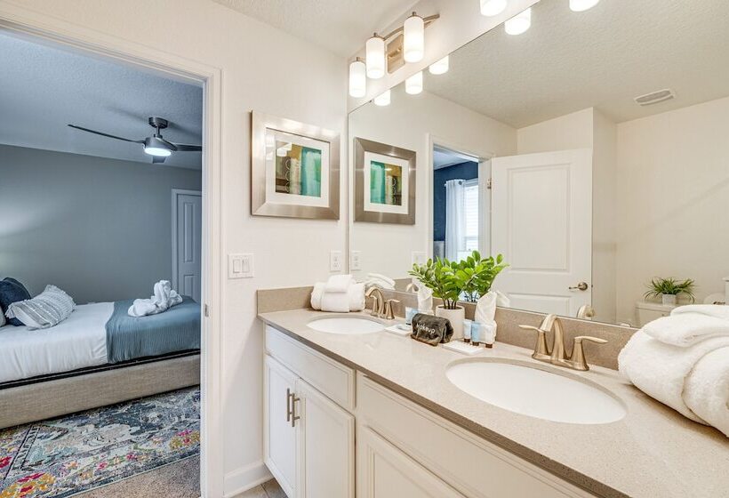 Disney Getaway W/ Game Room & Home Theater!