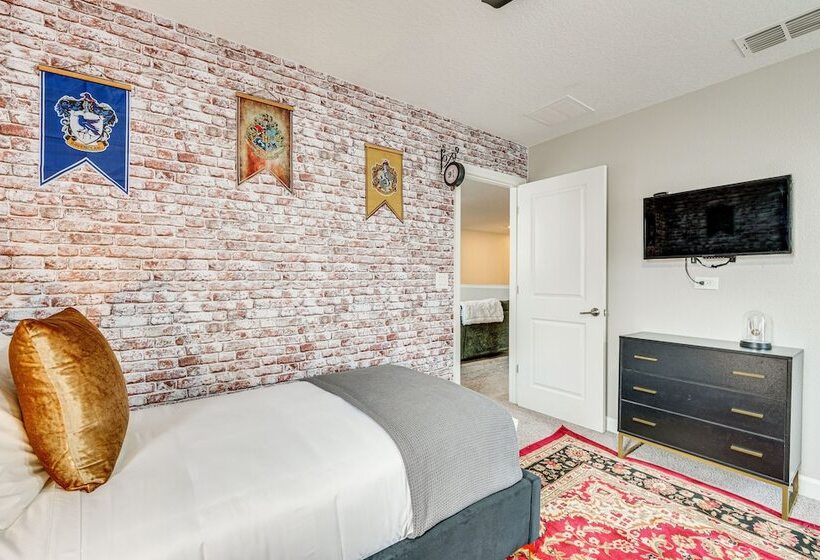 Disney Getaway W/ Game Room & Home Theater!