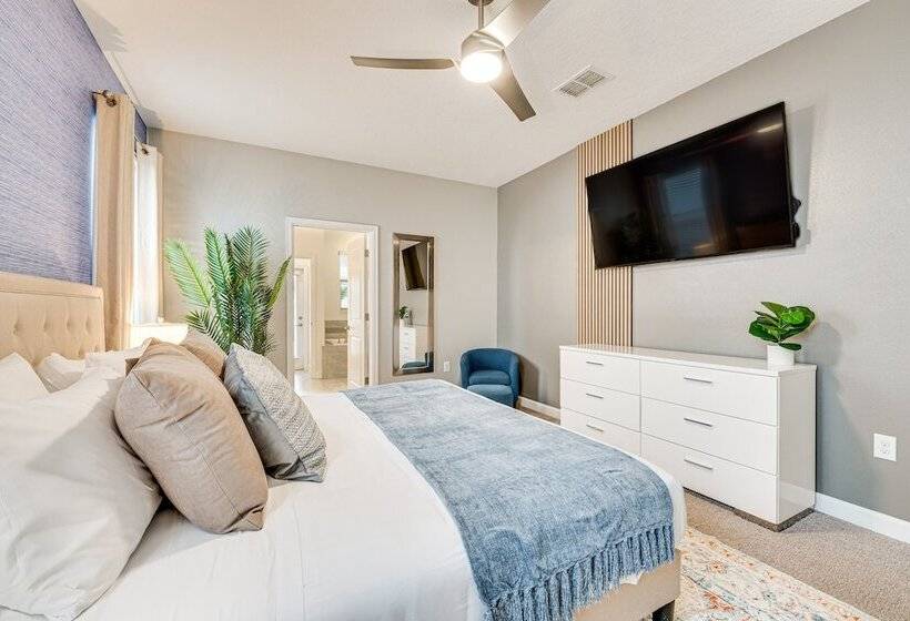 Disney Getaway W/ Game Room & Home Theater!