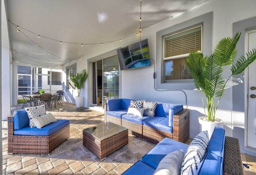 Disney Getaway W/ Game Room & Home Theater!