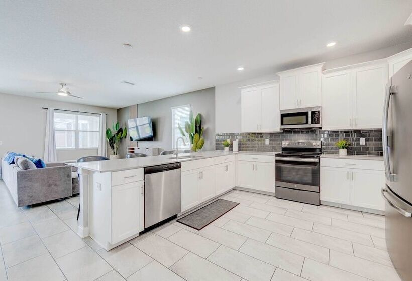 Disney Getaway W/ Game Room & Home Theater!