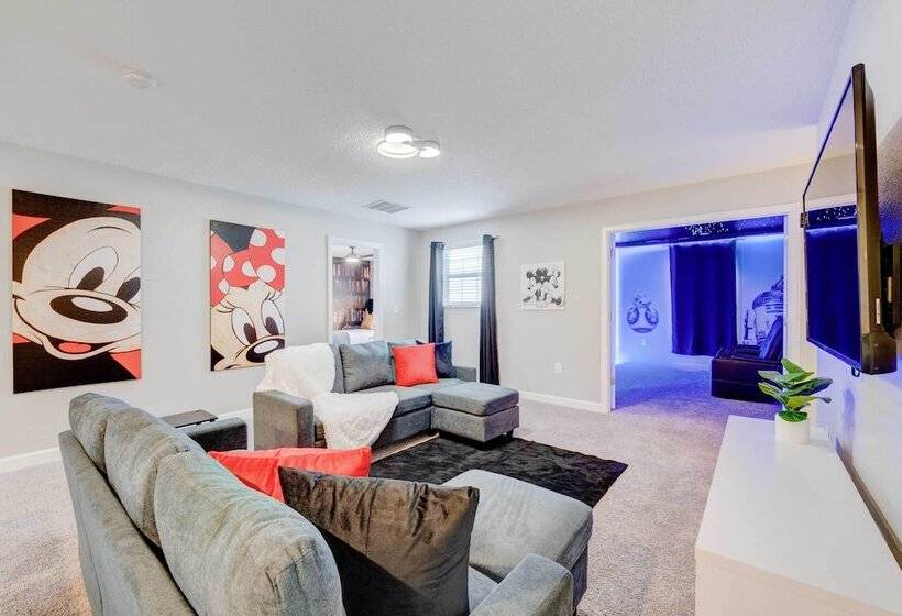 Disney Getaway W/ Game Room & Home Theater!