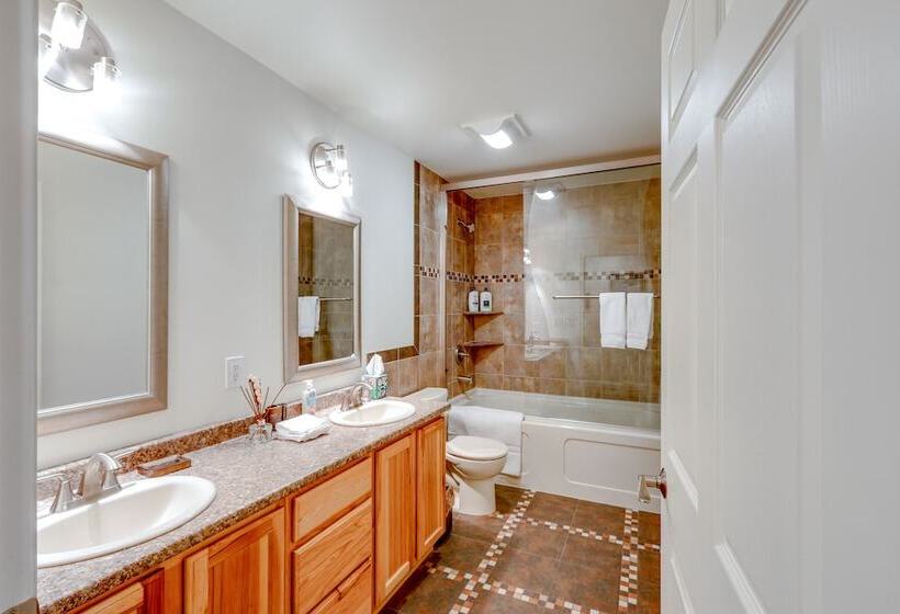 Family Friendly Fairbanks Home: Chena River Access