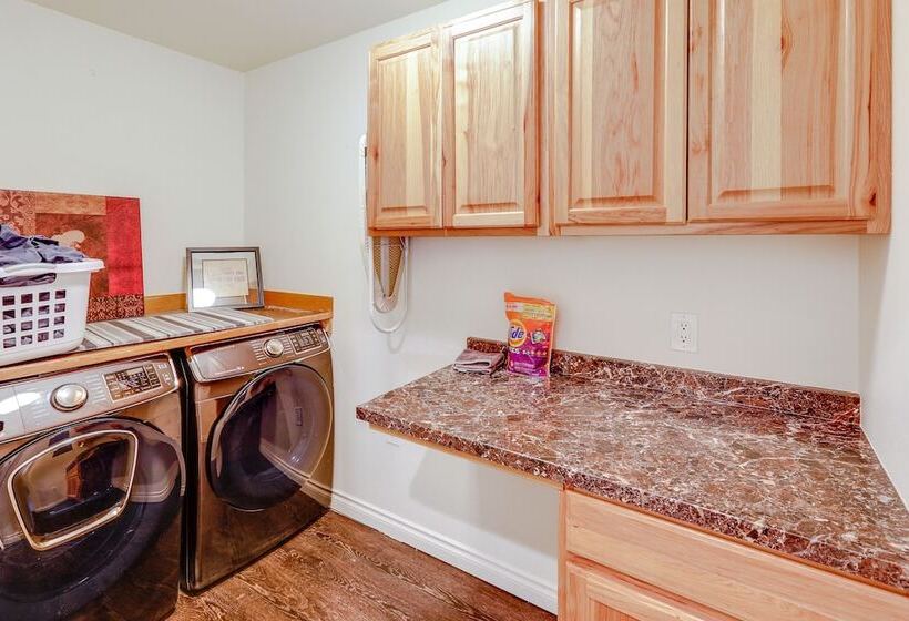 Family Friendly Fairbanks Home: Chena River Access