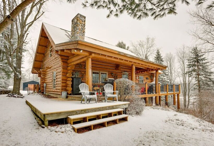 Quiet Thompsonville Log Home: Deck & River Access!