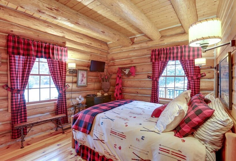 Quiet Thompsonville Log Home: Deck & River Access!