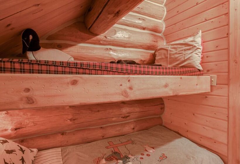 Quiet Thompsonville Log Home: Deck & River Access!