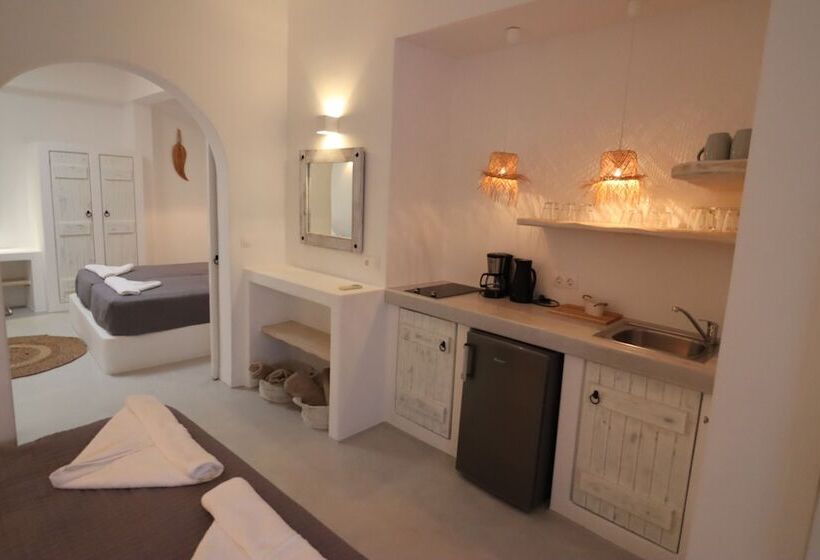 Flisvos Beach Apartments