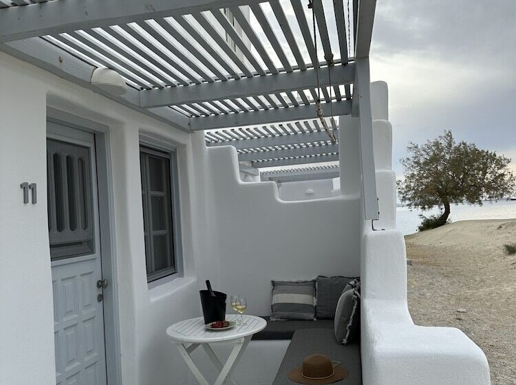 Flisvos Beach Apartments