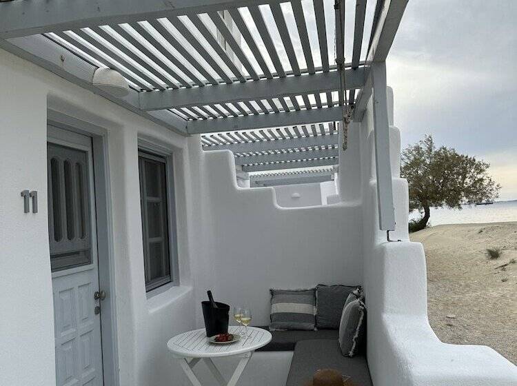 Flisvos Beach Apartments