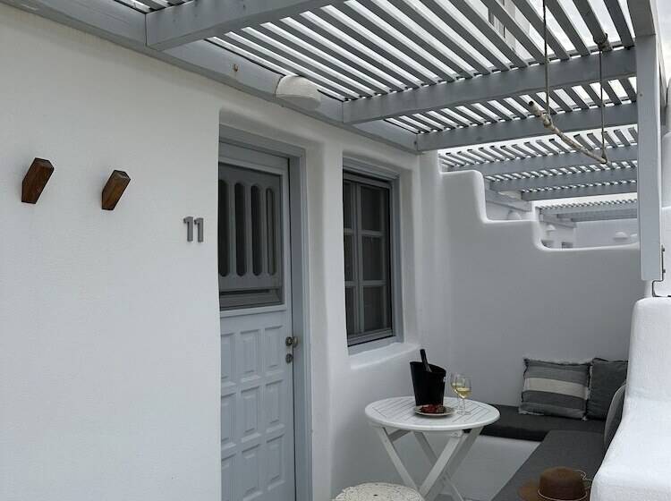 Flisvos Beach Apartments