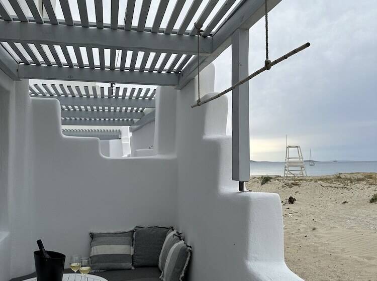 Flisvos Beach Apartments