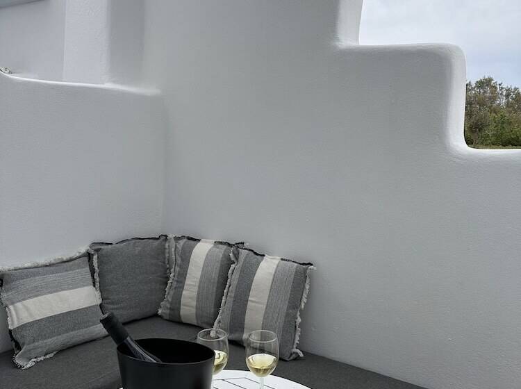 Flisvos Beach Apartments