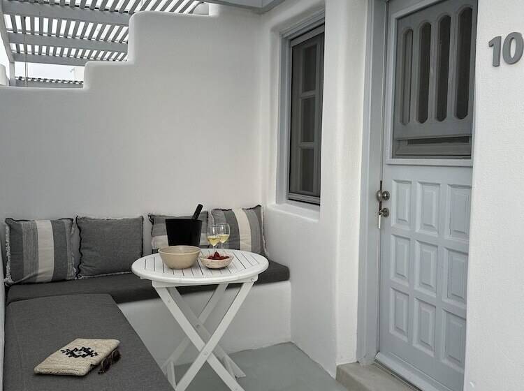 Flisvos Beach Apartments