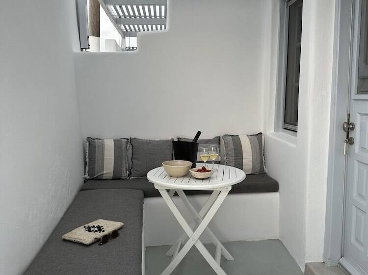 Flisvos Beach Apartments