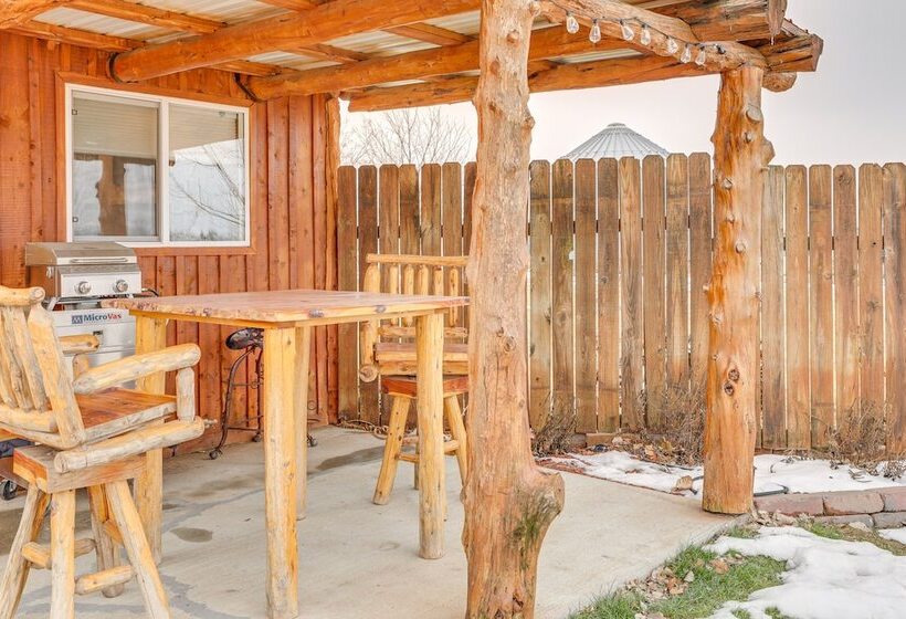 Glenvil Cabin W/ Gas Grill: Steps To Dock & Pond!