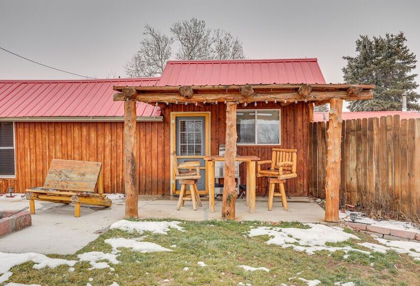 Glenvil Cabin W/ Gas Grill: Steps To Dock & Pond!