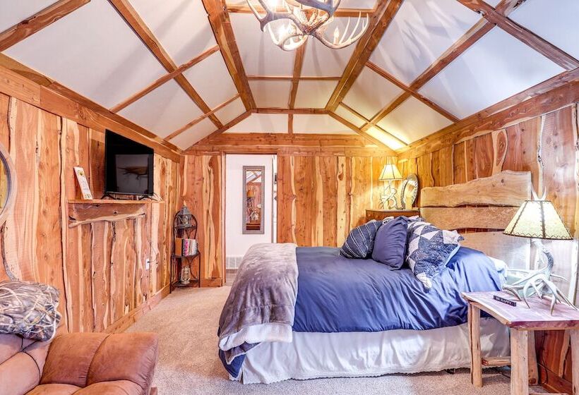 Glenvil Cabin W/ Gas Grill: Steps To Dock & Pond!