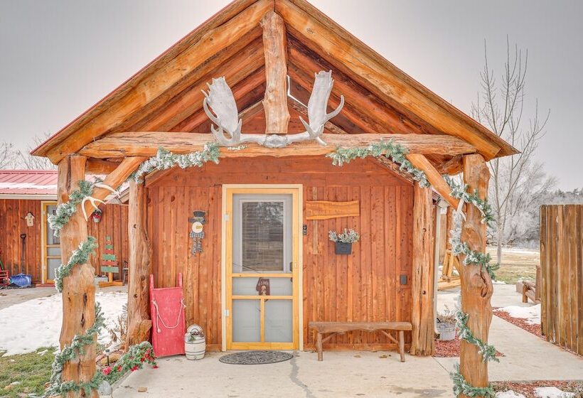 Glenvil Cabin W/ Gas Grill: Steps To Dock & Pond!